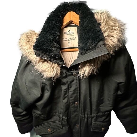 Hollister by Abercrombie The Ultimate Down Black Jacket  SZ XL - Picture 1 of 13